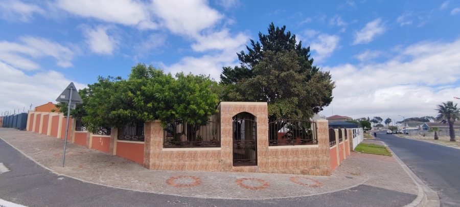 4 Bedroom Property for Sale in Wildwoods Western Cape